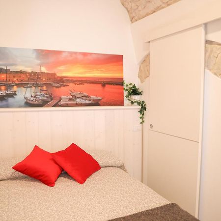 Room 20 - Piccola Camera In Pietra Bianca Джовінаццо Екстер'єр фото
